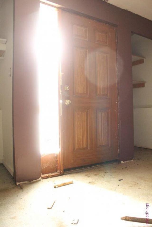 That House 2 Doors Down From Preston Springs photo 4