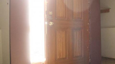 That House 2 Doors Down From Preston Springs photo 4