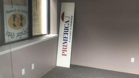 STRIP MALL - 062CD6E3-EB46-41DC-A8CA-96C24A.jpg