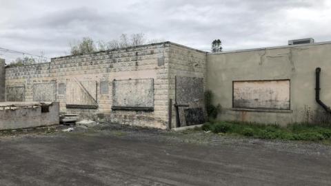 STRIP MALL - A63C4A51-6C4F-4B25-9C92-FEABE7.jpg