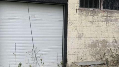 STRIP MALL - 4FA90B9F-7F9E-4E5D-B2C4-1FEF3D.jpg