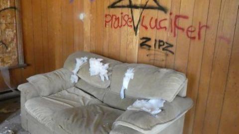 Trash Talk - P1030285.jpg