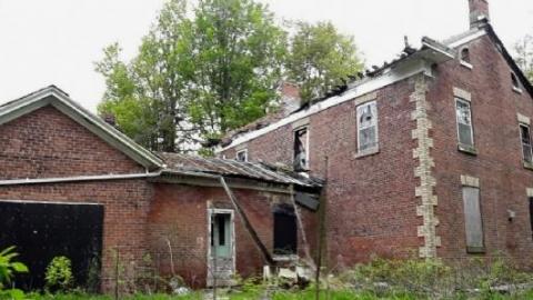 Burned in the Middle - side view_panorama.jpg