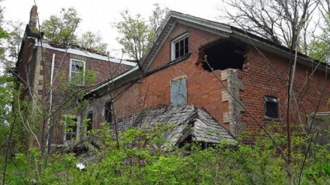 Burned in the Middle - porch.jpg