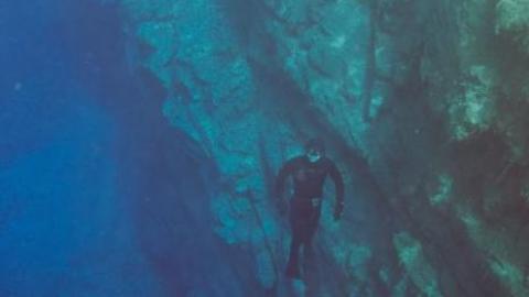 Underwater - 1111111111111111111111111111.J.jpg