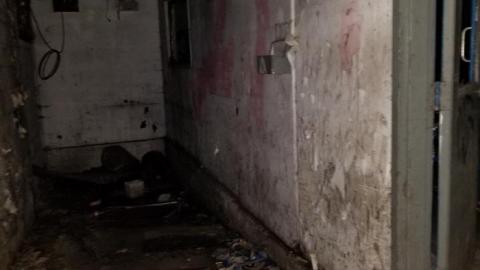 Bricked windows - 6920202541620200607_193228.jpg