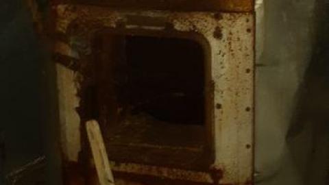 theres a hole in the floor - 20200514_184346.jpg