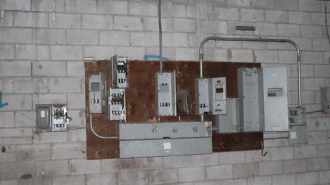 Photo from Only Hit Half.