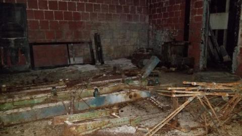 Falling cabinets (filing) - 20200629_224035.jpg