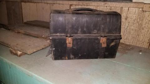 Falling cabinets (filing) - 20200629_223632.jpg