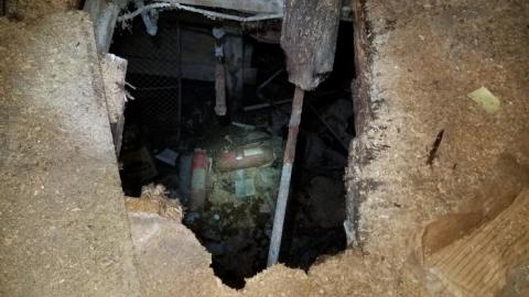 Falling cabinets (filing) - 20200629_222906.jpg