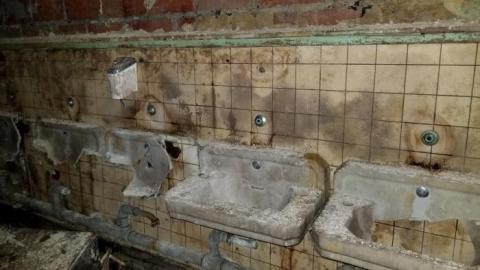 Falling cabinets (filing) - 20200629_224212.jpg