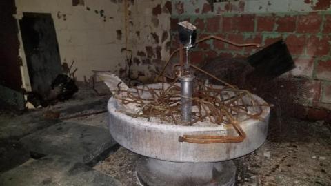 Falling cabinets (filing) - 20200629_224042.jpg