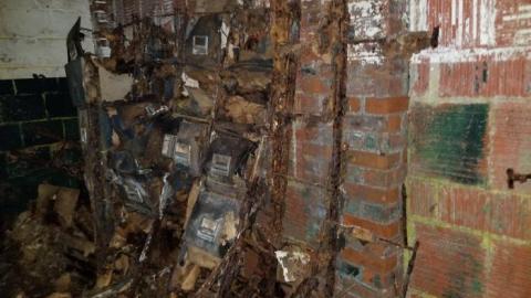 Falling cabinets (filing) - 20200629_224534.jpg