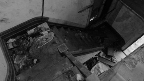 April 30 2020 - v7r90rdoBBnHJPFufueqW6hMLTSnIvnPZF1SB6OinXPjSNp8wJtEnq7P1ha7820stairs 3.jpg