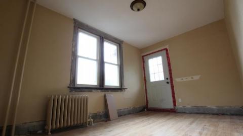 Faking It In A Storm - IMG_19926zi.jpg