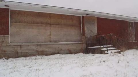 Little House - winter 002.jpg