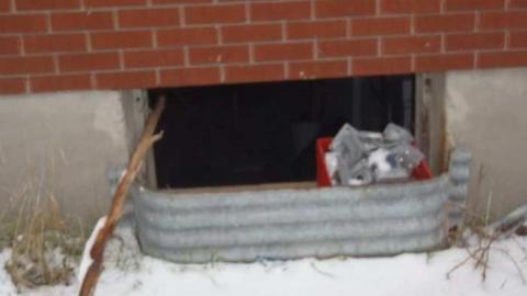 Little House - winter 008.jpg