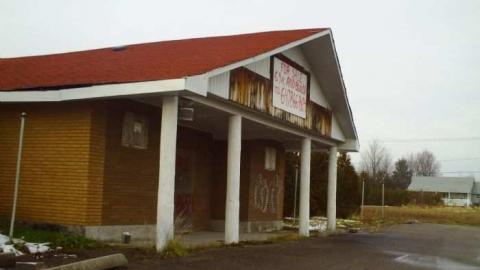 plaza  - Port-Severn-Motor-Hotel14.jpg