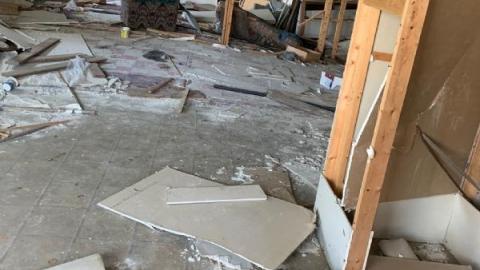 Quick Visit - ik4XME0AqWp.jpg