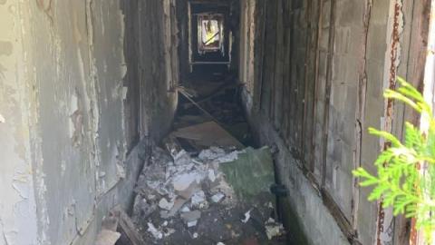 Quick Visit - i51xu3RgAVD.jpg