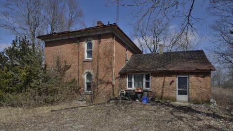 March 2016 - 003xKy.jpg