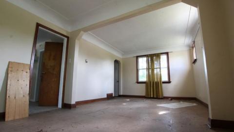 Tiny Butt Titillating - IMG_3817M2N.jpg