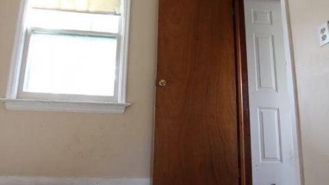 Tiny Butt Titillating - IMG_3824R7d.jpg