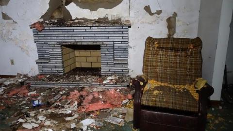 Basement Arch Nov '19 - DSC02175sX4.jpg