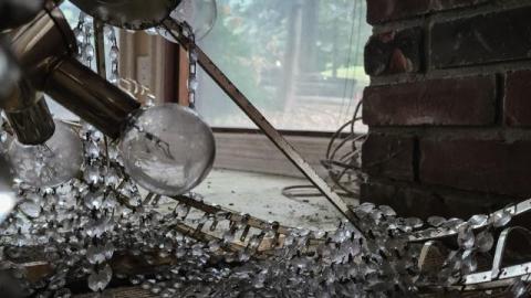 Titanic Staircase  - PSX_20200908_204420EYv.jpg