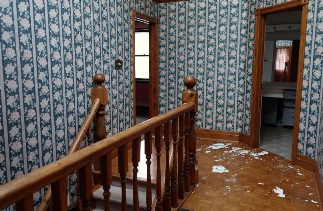 Epic 70's House On Bloomington photo 5