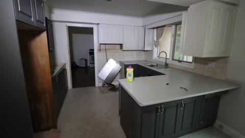 Kinda Boring  - IMG_2382Ccu.jpg