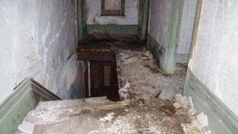 Fenel Rd home interior views - Upstairs hallway.jpg