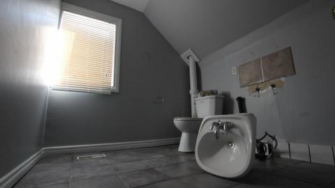 Photo from Greasier Than 70s Glasses