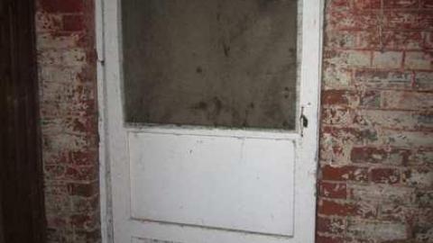 Outside - House - 02.jpg