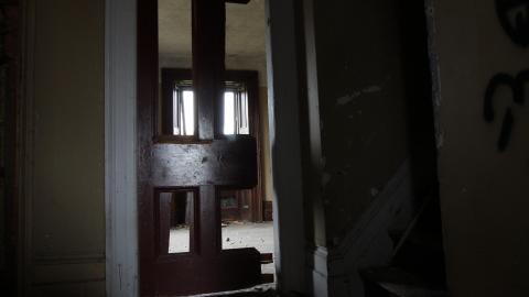 Caulked Stone - IMG_6444.JPG