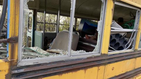 bus down fry truck - IMG_0800.JPG