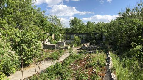 HVHT Bridge and old farm. - IMG_7815-min.JPG