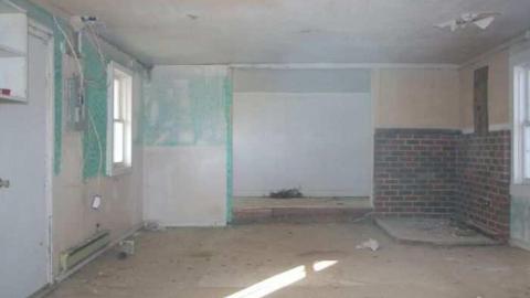 Cashtown Corners vacant home - Vacant home 6.jpg