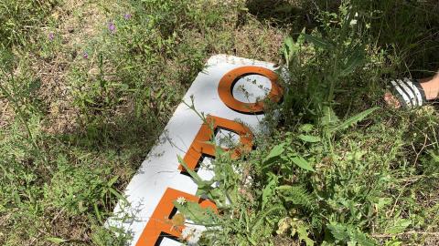 Abandoned Motel - IMG_4465.JPG