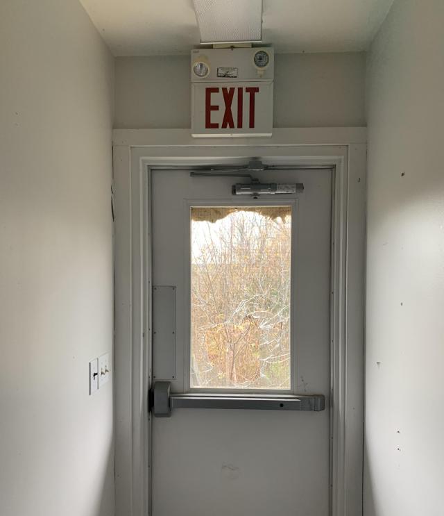 Surprise office space - IMG_8462.JPG