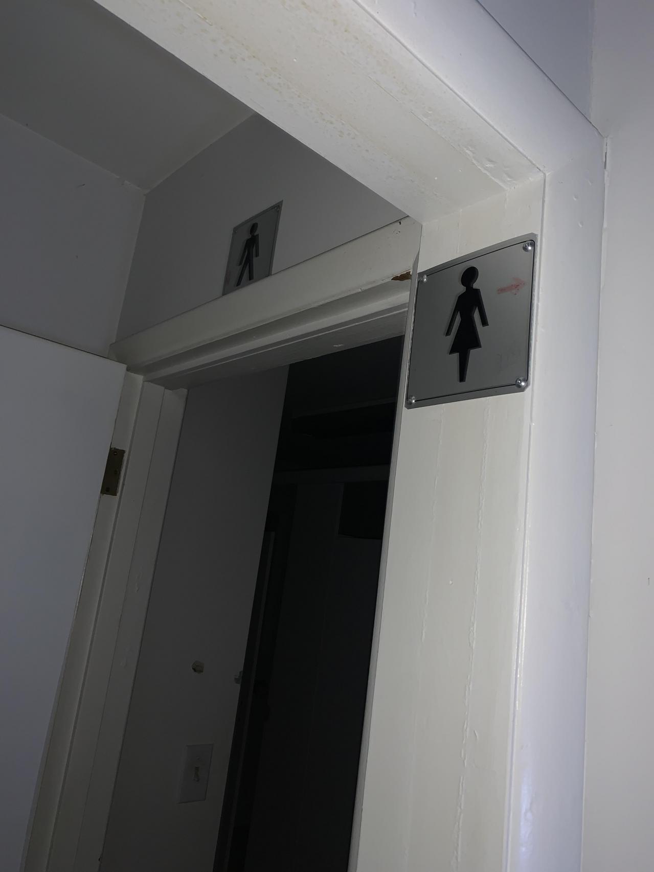 Surprise office space - IMG_8469.JPG