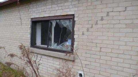 yellow house - Zoned-for-1200012.jpg