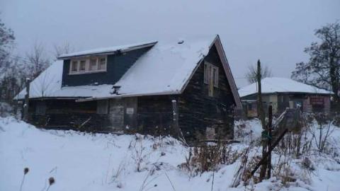 The Sinking House photo 2