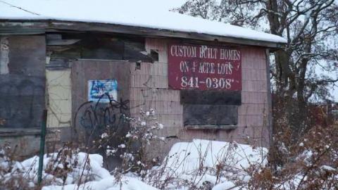 still afloat - The-Sinking-House6.jpg