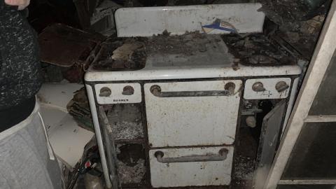 December 5 - 90's Time Capsul - IMG_0786.JPG