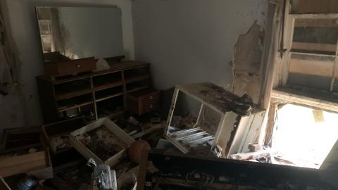 December 5 - 90's Time Capsul - IMG_0588.JPG