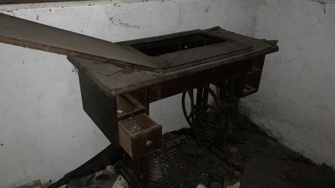 December 5 - 90's Time Capsul - IMG_0689.JPG