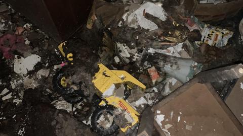 December 5 - 90's Time Capsul - IMG_0701.JPG