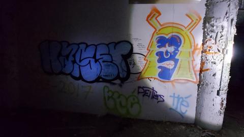 Roofs scare me - 20201205_171220.jpg